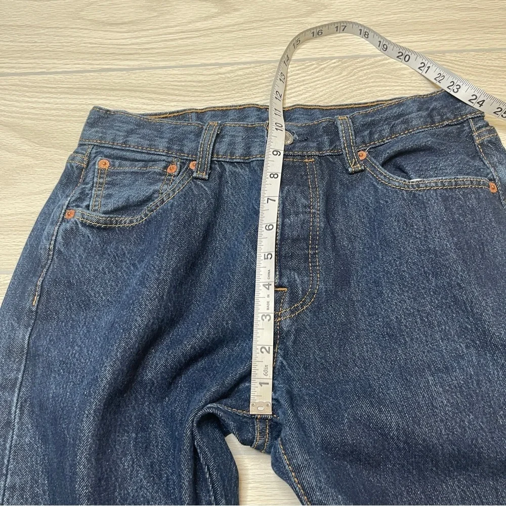 Levi’s 501 Button Fly Dark Wash Straight Denim Blue Jeans Men’s Size 30” Waist
